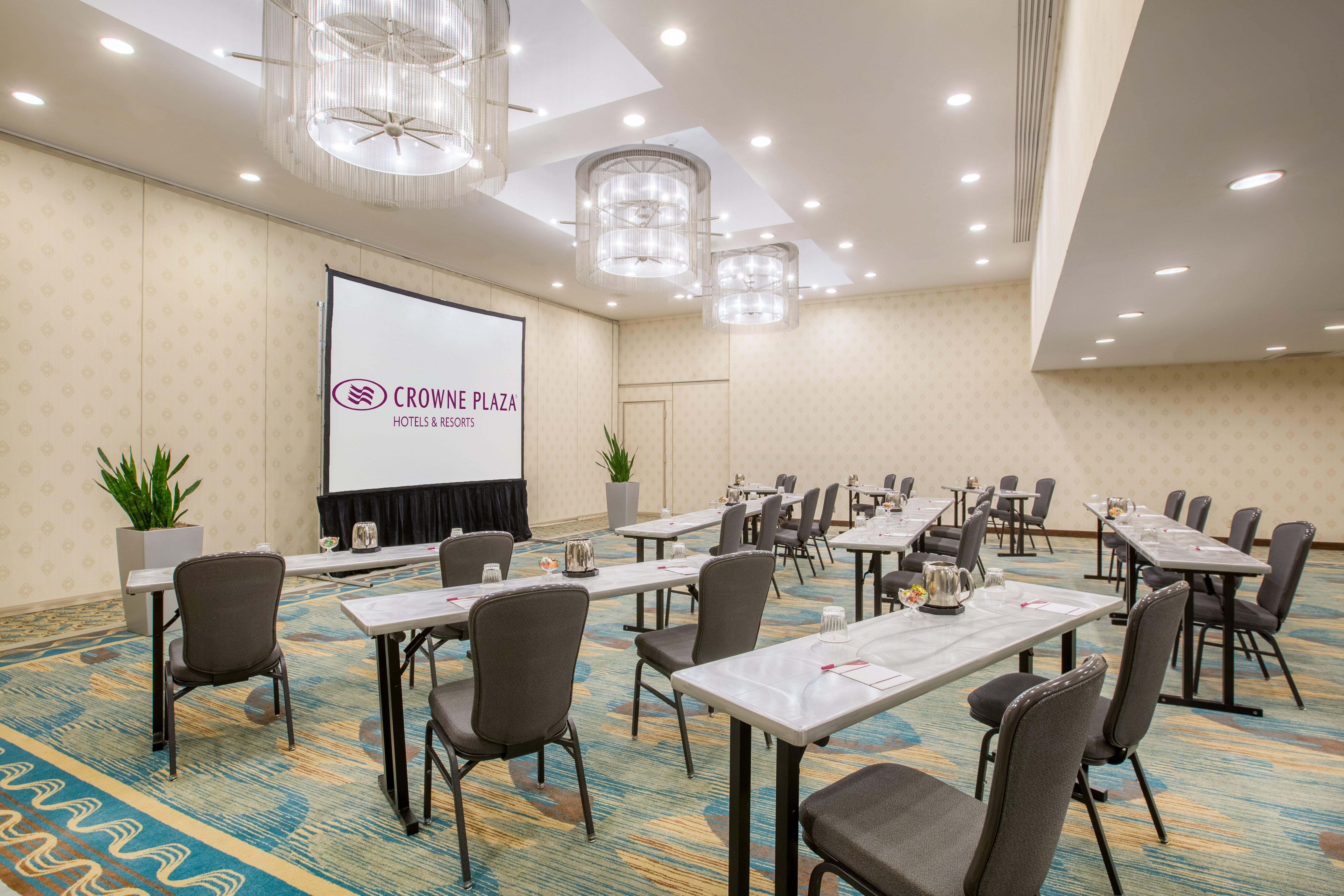 Crowne Plaza Seattle Newly Renovated With No Resort Fee Exterior photo