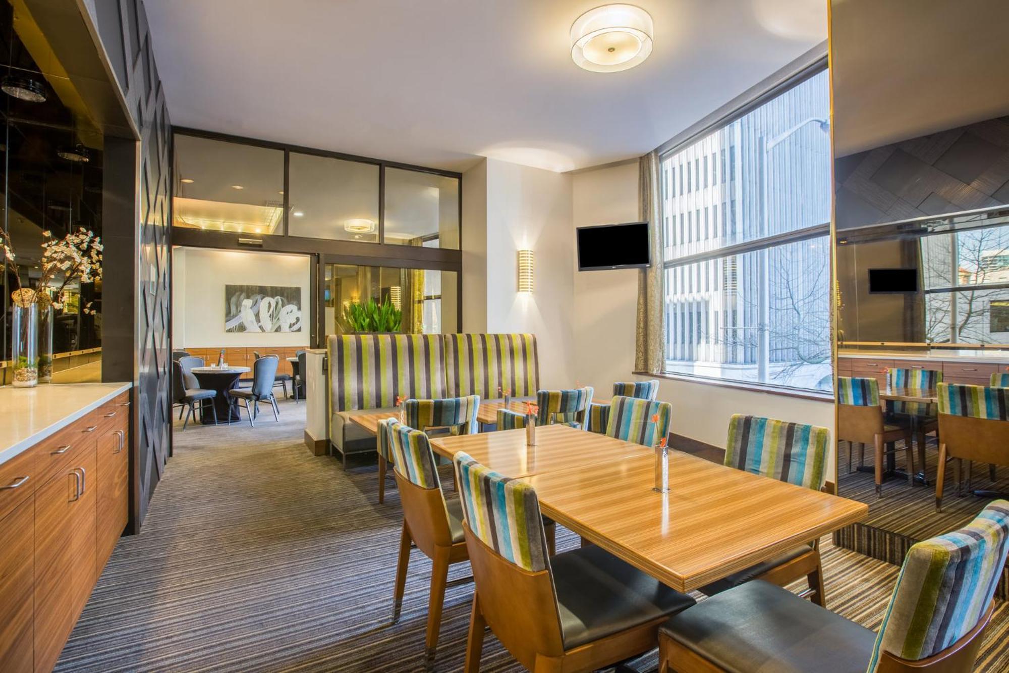 Crowne Plaza Seattle Newly Renovated With No Resort Fee Exterior photo