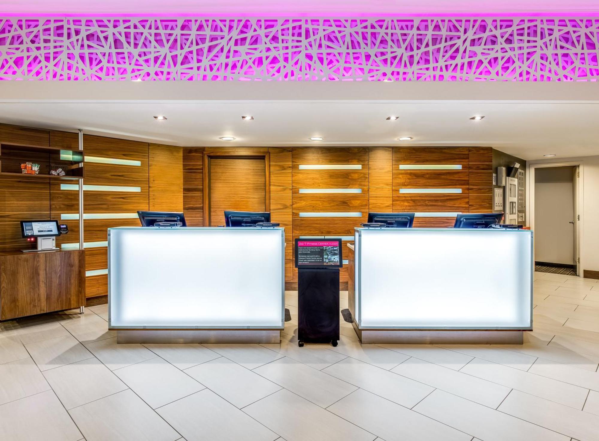 Crowne Plaza Seattle Newly Renovated With No Resort Fee Exterior photo