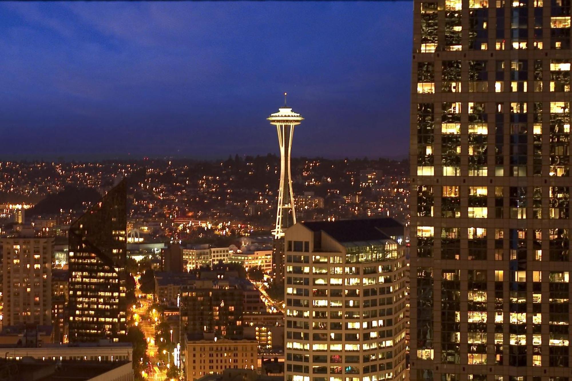 Crowne Plaza Seattle Newly Renovated With No Resort Fee Exterior photo